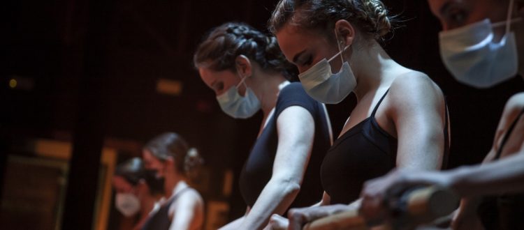 Cursos intensivos de teatro y danza 